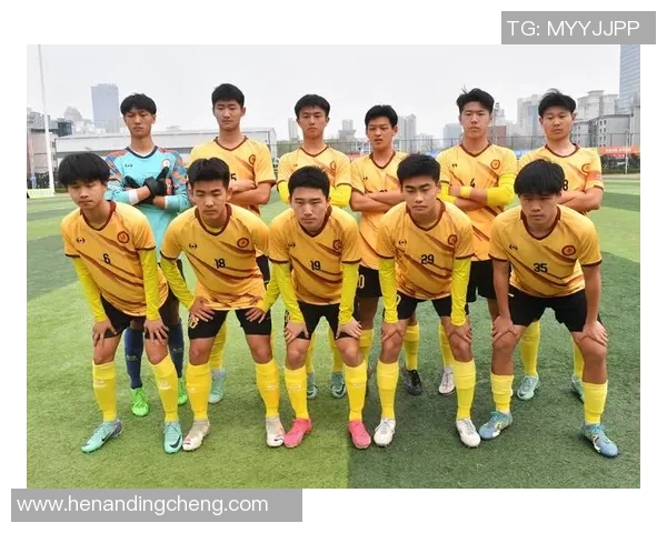 北京足球队在精英赛中以90分稳居积分榜首位,展现强劲实力