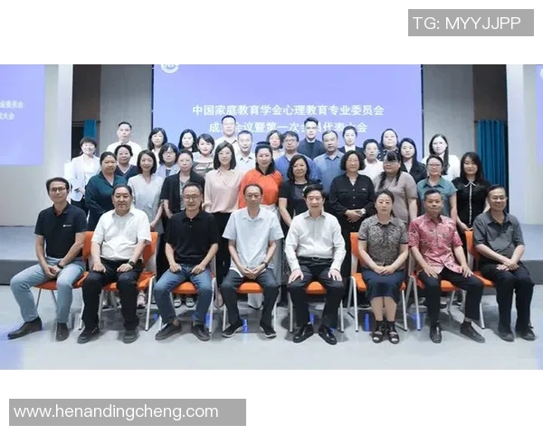 广州足球队团队协作的成功之道与战术分析探讨 广州足球队团队协作的成功之道与战术分析探讨